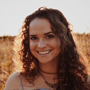 Meet your Posher, Claire